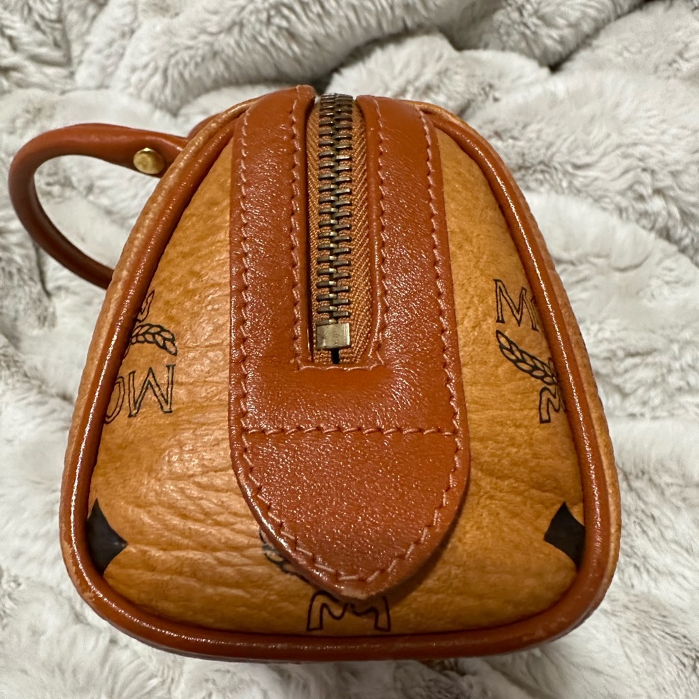 Authentic MCM Mini Body Bag - Picture 8 of 9